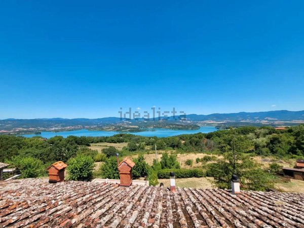 casa indipendente in vendita a Scarperia e San Piero