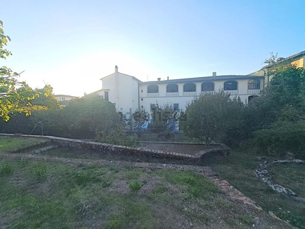 casa indipendente in vendita a Scarperia e San Piero