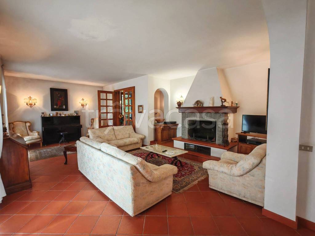 casa indipendente in vendita a Scarperia e San Piero