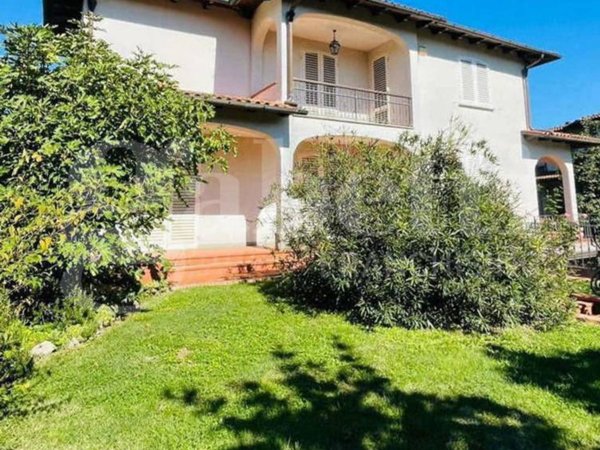 casa indipendente in vendita a Scarperia e San Piero