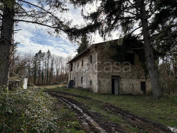 casa indipendente in vendita a Scarperia e San Piero