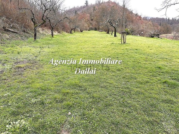 casale in vendita a Scarperia e San Piero in zona San Piero a Sieve