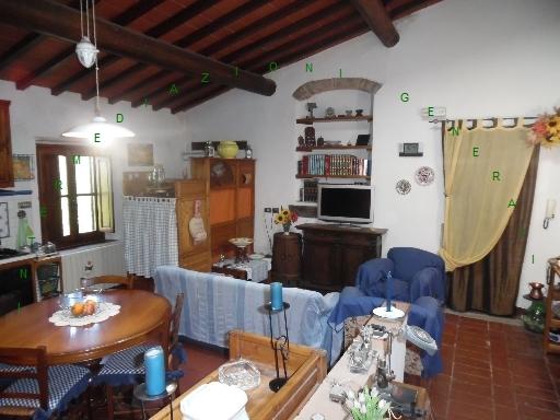 appartamento in vendita a Scarperia e San Piero in zona San Piero a Sieve