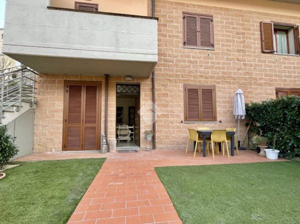 appartamento in vendita a Scarperia e San Piero in zona San Piero a Sieve