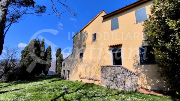 casa indipendente in vendita a Scarperia e San Piero in zona Scarperia
