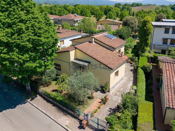 casa indipendente in vendita a Scarperia e San Piero