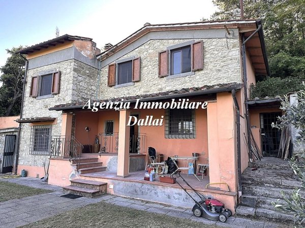 casa indipendente in vendita a Scarperia e San Piero in zona Scarperia