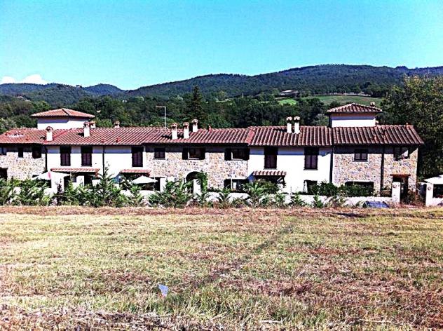 appartamento in vendita a Scarperia e San Piero in zona San Piero a Sieve