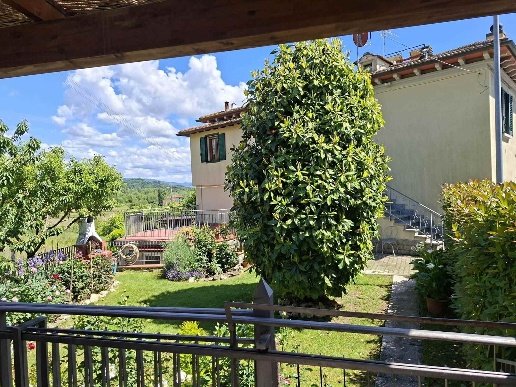 appartamento in vendita a Scarperia e San Piero in zona San Piero a Sieve