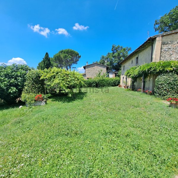 casa indipendente in vendita a Scarperia e San Piero in zona Ponzalla