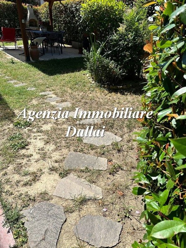 appartamento in vendita a Scarperia e San Piero in zona San Piero a Sieve