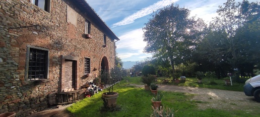 casa indipendente in vendita a Scarperia e San Piero