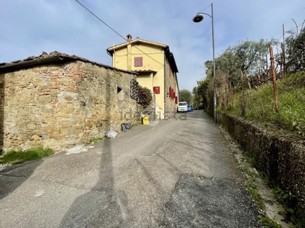 appartamento in vendita a Scarperia e San Piero in zona Ponzalla