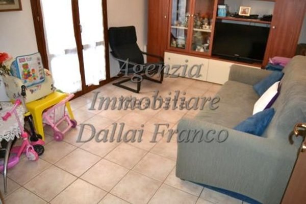 appartamento in vendita a Scarperia e San Piero in zona San Piero a Sieve