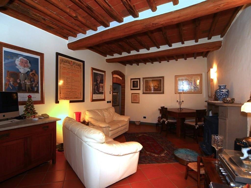 intera palazzina in vendita a Barberino Tavarnelle in zona San Donato in Poggio