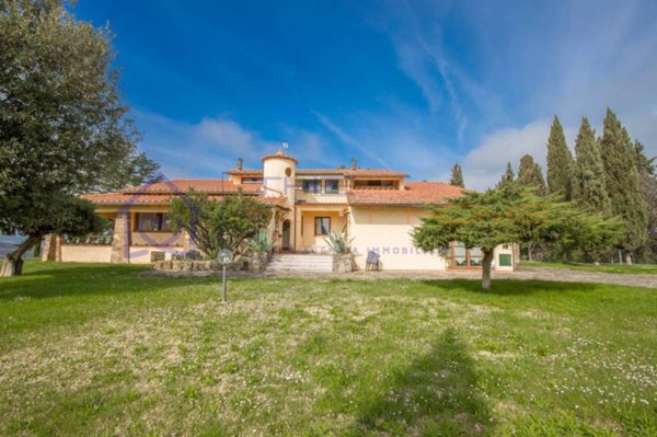 casa indipendente in vendita a Barberino Tavarnelle in zona Linari