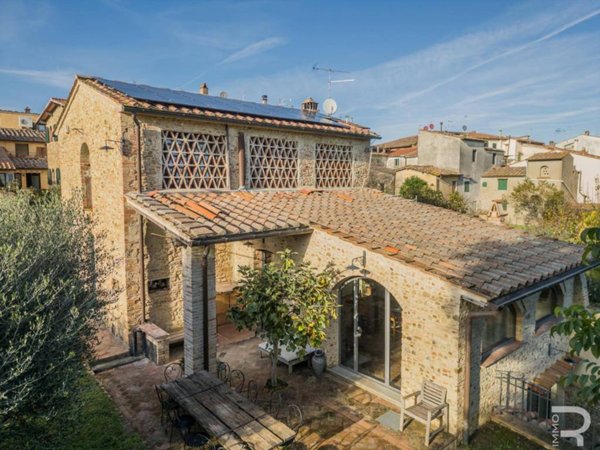 esavano in vendita a Barberino Tavarnelle
