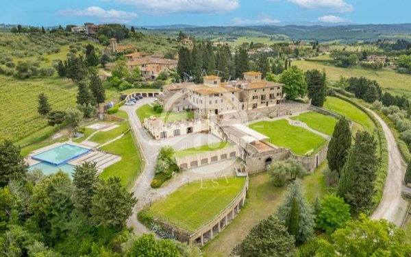 negozio in vendita a Barberino Tavarnelle in zona Barberino Val d'Elsa