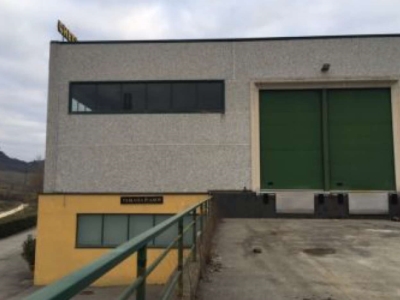 locale commerciale in vendita a Barberino Tavarnelle in zona Cipressino