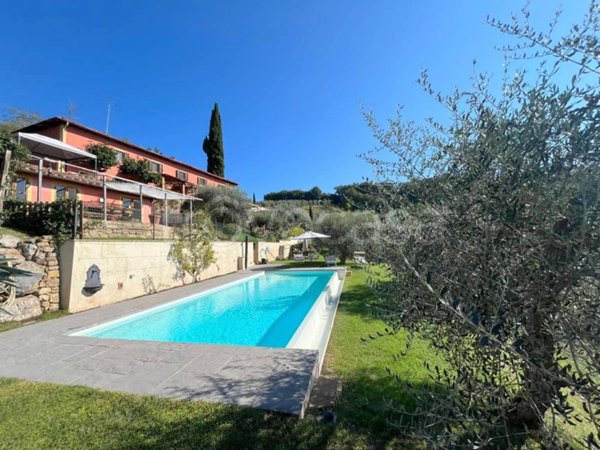 casa indipendente in vendita a Barberino Tavarnelle in zona Barberino Val d'Elsa