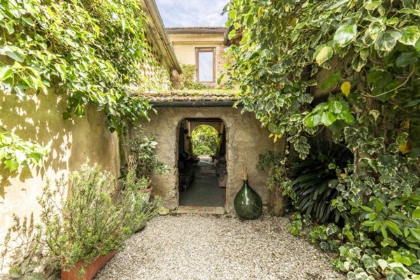 casa indipendente in vendita a Barberino Tavarnelle in zona Petrognano
