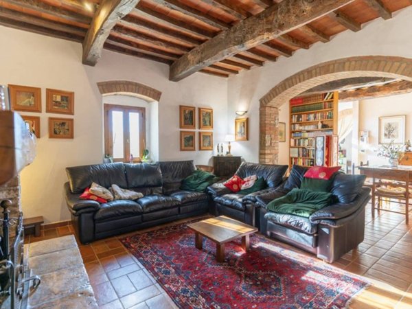 casa indipendente in vendita a Barberino Tavarnelle in zona Badia a Passignano