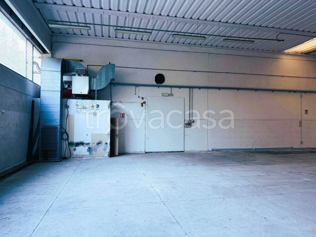 locale commerciale in vendita a Barberino Tavarnelle