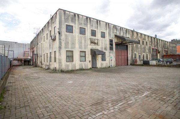 locale commerciale in vendita a Barberino Tavarnelle