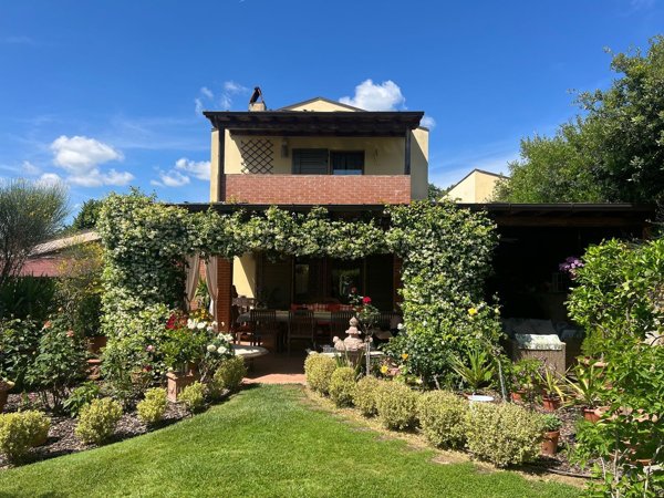 appartamento in vendita a Barberino Tavarnelle in zona San Donato in Poggio