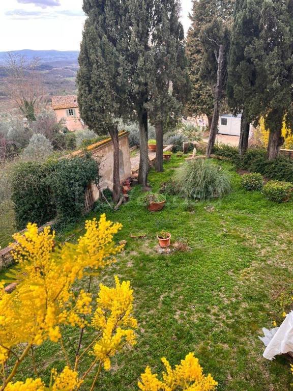 casa indipendente in vendita a Barberino Tavarnelle in zona Petrognano