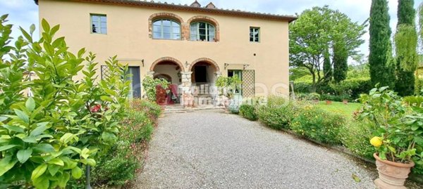 appartamento in vendita a Barberino Tavarnelle in zona Badia a Passignano