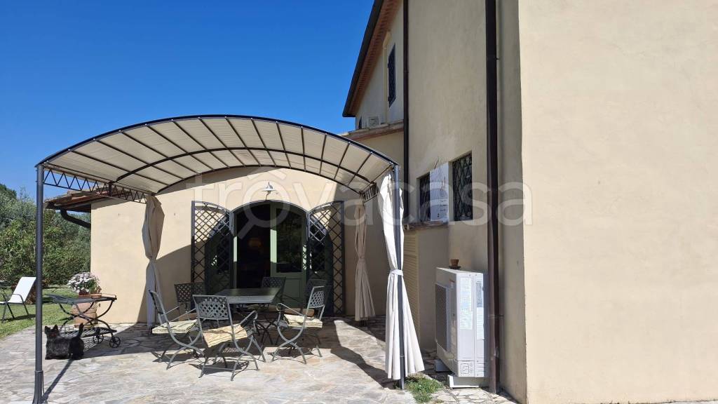 appartamento in vendita a Barberino Tavarnelle in zona Badia a Passignano
