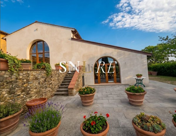 casa indipendente in vendita a Barberino Tavarnelle in zona Petrognano