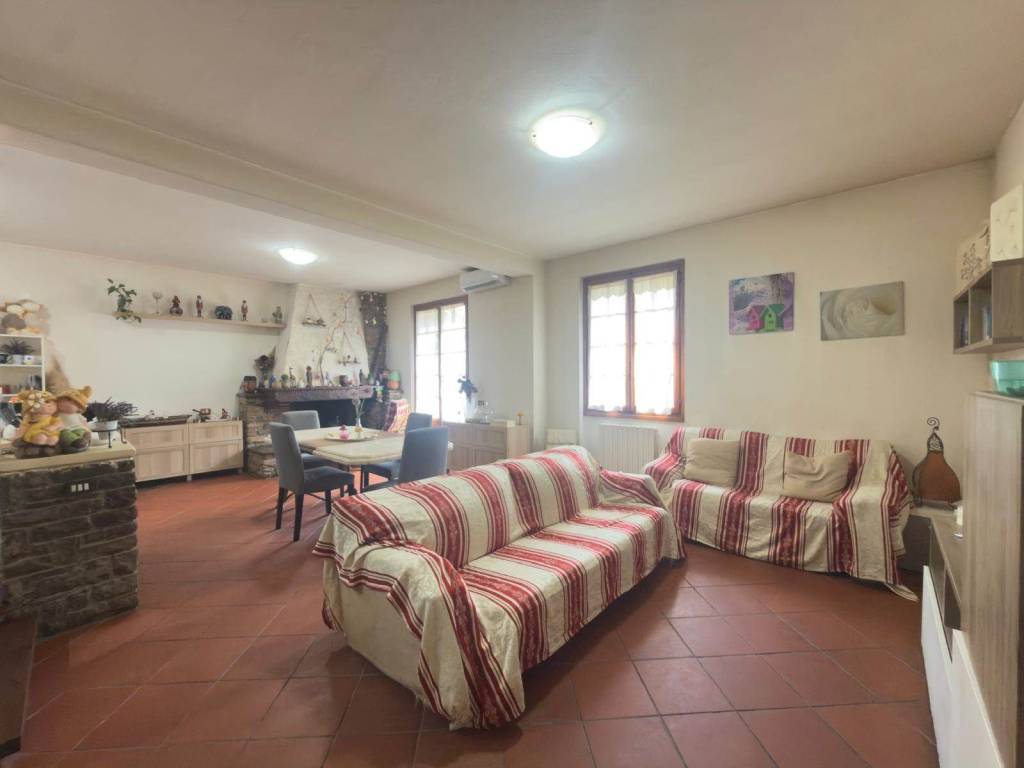 appartamento in vendita a Barberino Tavarnelle in zona Tavarnelle Val di Pesa