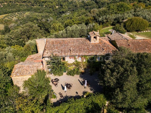 casa indipendente in vendita a Barberino Tavarnelle in zona Petrognano
