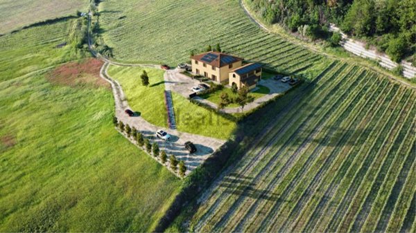 casale in vendita a Barberino Tavarnelle in zona Vico d'Elsa