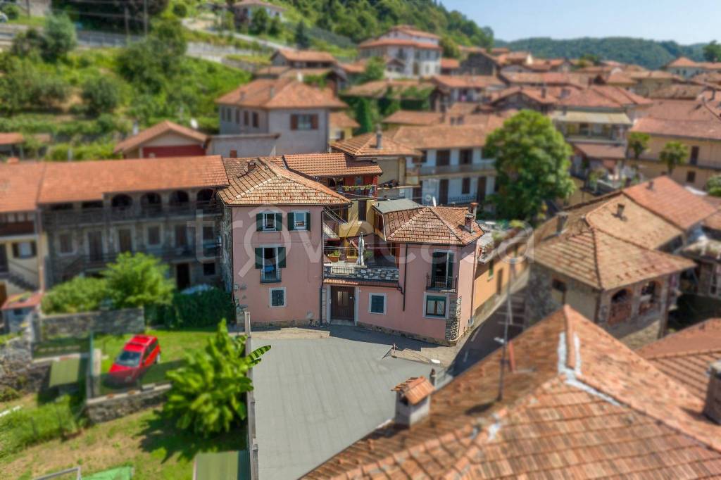 casa indipendente in vendita ad Armeno