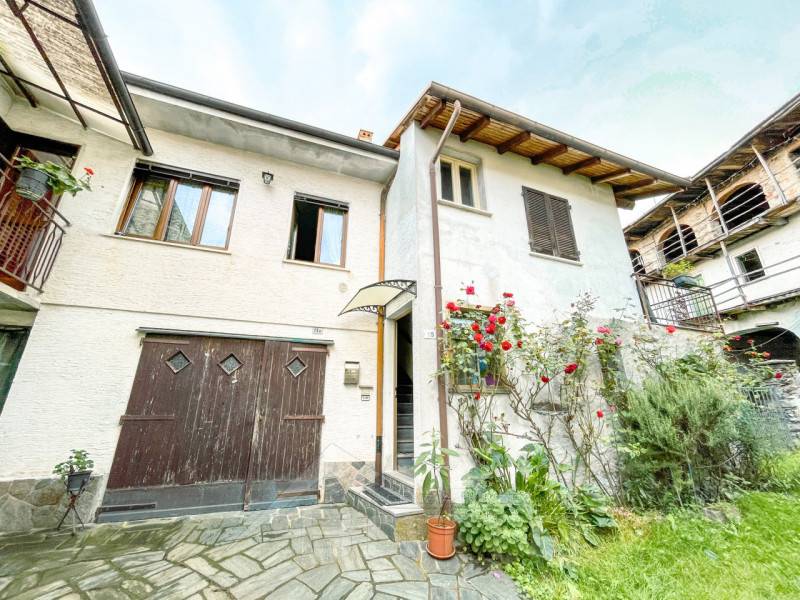 casa indipendente in vendita ad Armeno