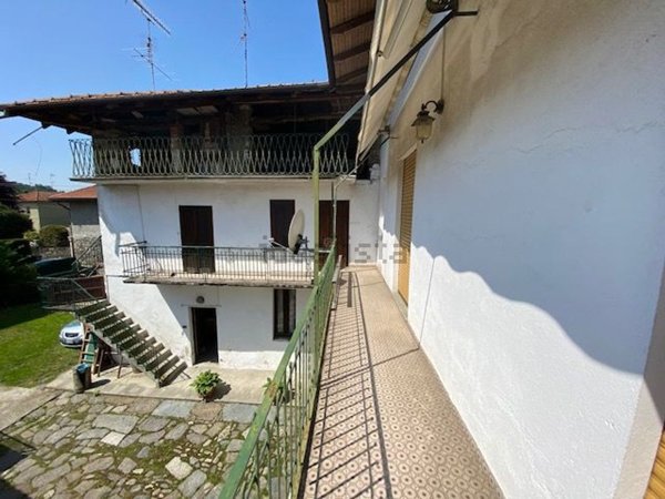 casa indipendente in vendita ad Armeno
