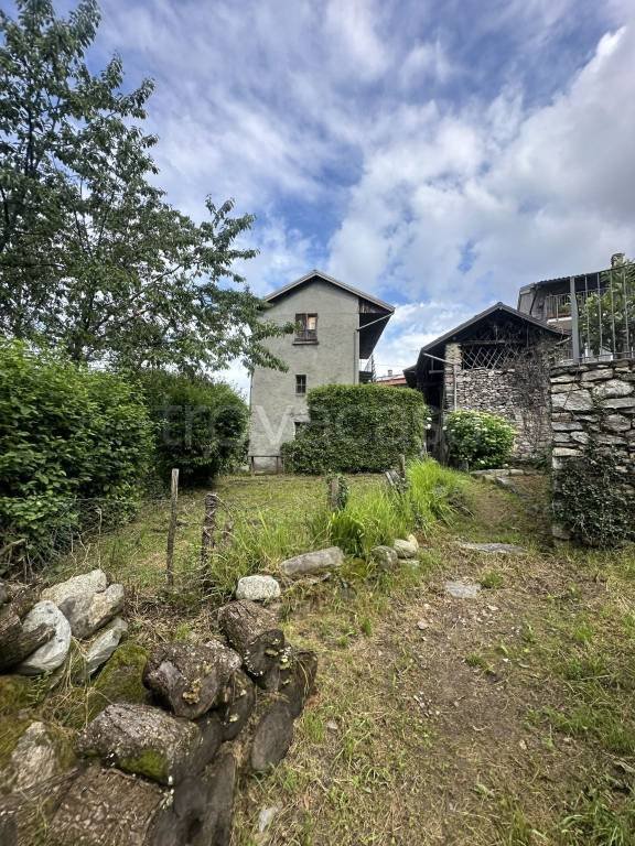 casa indipendente in vendita ad Armeno
