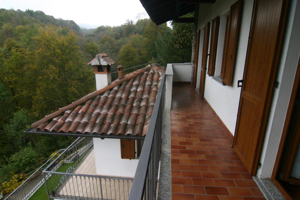 casa indipendente in vendita ad Armeno
