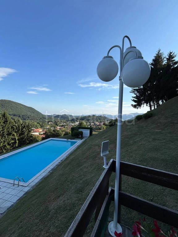 casa indipendente in vendita ad Armeno