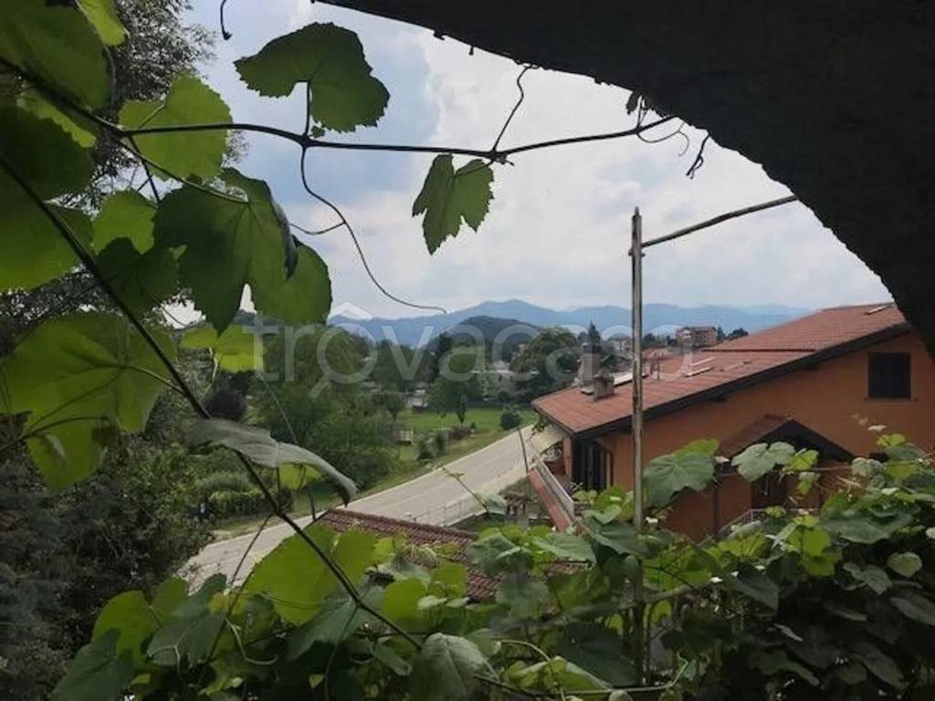 appartamento in vendita ad Armeno