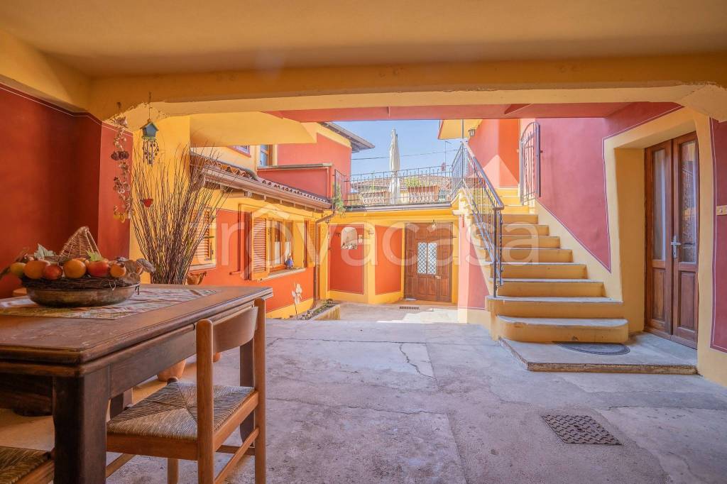 casa indipendente in vendita ad Armeno