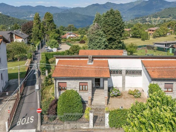 casa indipendente in vendita ad Armeno