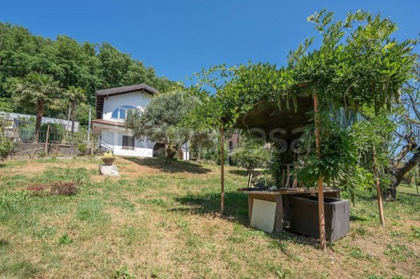 casa indipendente in vendita ad Armeno