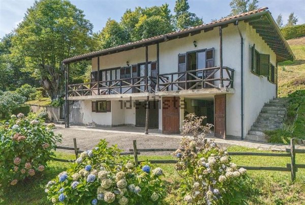 casa indipendente in vendita ad Armeno