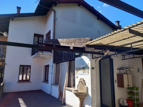 casa indipendente in vendita ad Armeno