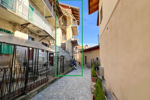 quadrivano in vendita ad Armeno