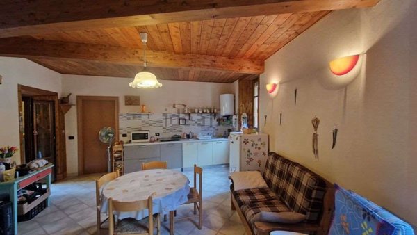 casa indipendente in vendita ad Armeno